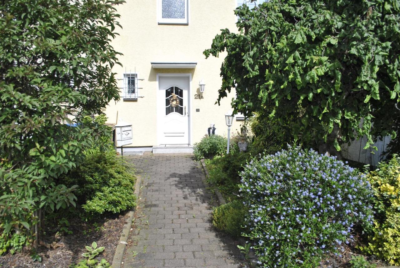 Gemuetliche Zimmer Im Einfamilienhaus Cologne Extérieur photo